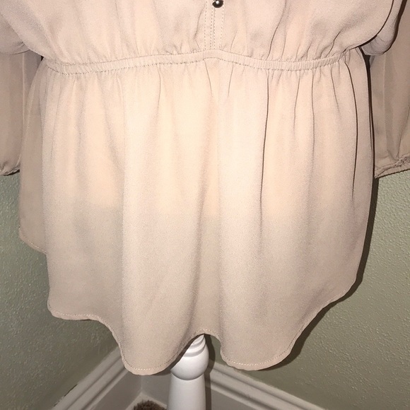 Maurice’s Tan Chiffon Blouse Size Large - Picture 5 of 6